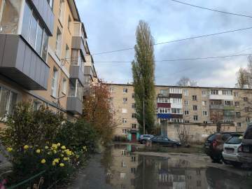 В двором проезде в Ельце по улице Коммунаров разлилось озерцо!