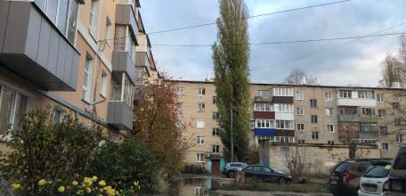 В двором проезде в Ельце по улице Коммунаров разлилось озерцо!