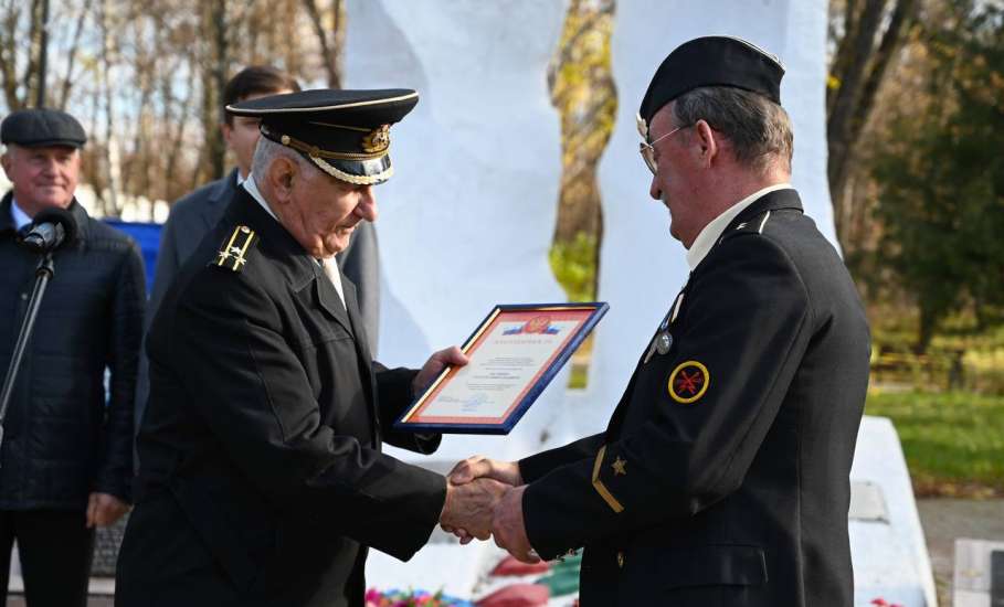 Вячеслав Жабин: «Сегодня мы отмечаем важную дату в истории нашей Родины — 329 лет со дня основания Военно-Морского Флота«