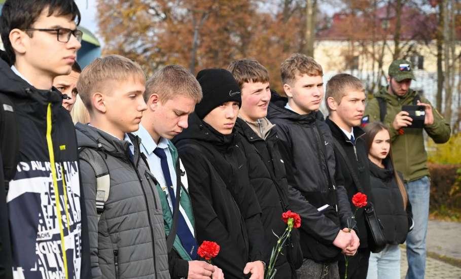 Вячеслав Жабин: «Сегодня мы отмечаем важную дату в истории нашей Родины — 329 лет со дня основания Военно-Морского Флота«