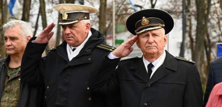 Вячеслав Жабин: «Сегодня мы отмечаем важную дату в истории нашей Родины — 329 лет со дня основания Военно-Морского Флота«