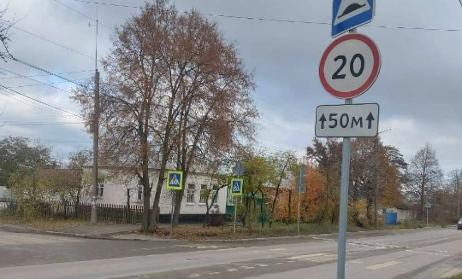 Сотрудники МУП «Елец-Сервис» продолжают работы по благоустройству города