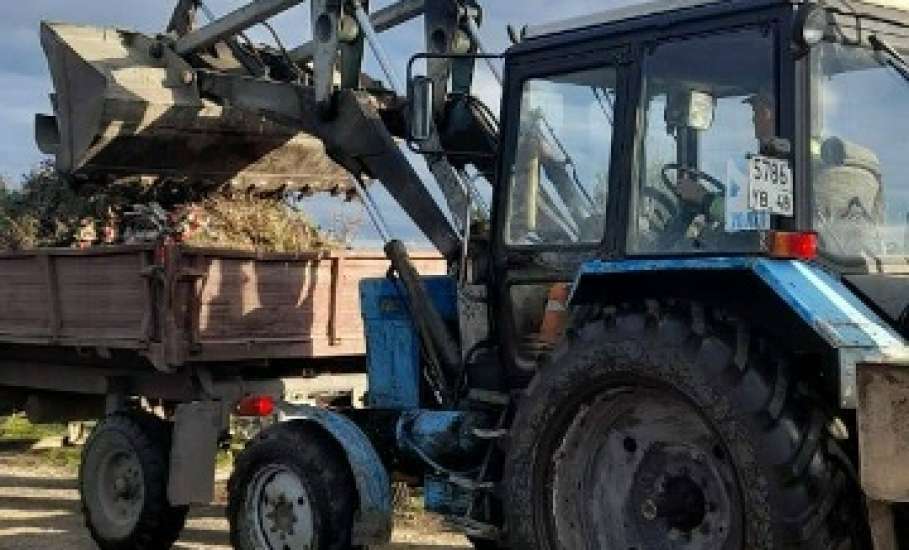 Сотрудники МУП «Елец-Сервис» продолжают работы по благоустройству города