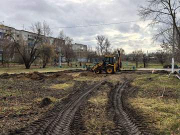 В Ельце приступили к благоустройству детской площадки по улице Кротевича