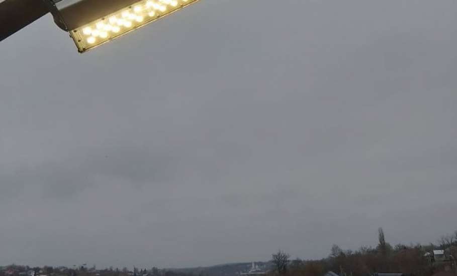 В Ельце восстанавливают неработающее уличное освещение