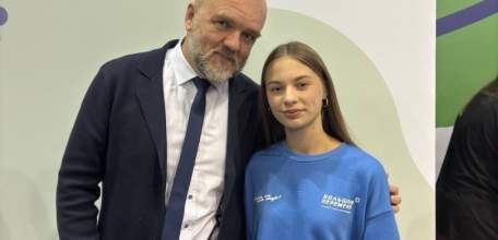 Ученица 9 класса МБОУ СОШ №2 с. Казаки Дарья Масленникова стала призёром всероссийского конкурса «Большая перемена»!