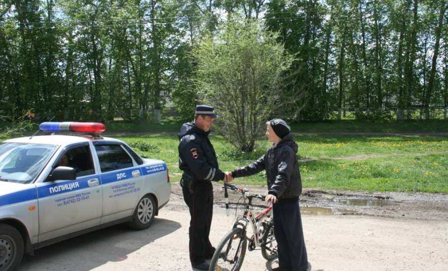 Сотрудниками ГИБДД Елецкого района проведена акция «Внимание – велосипедист!»