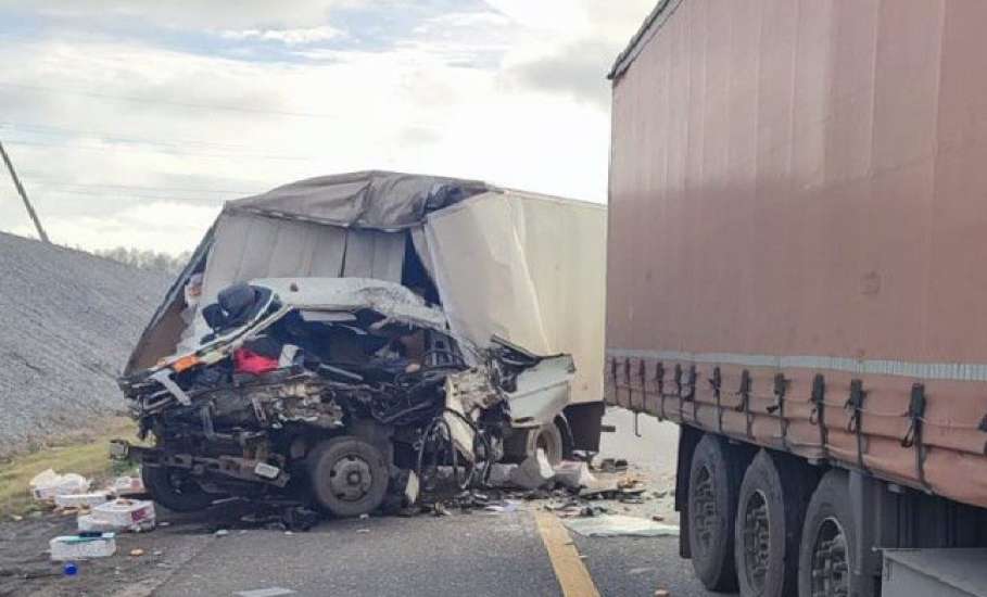 В Становлянском районе автоинспекторы устанавливают причины смертельного ДТП!!