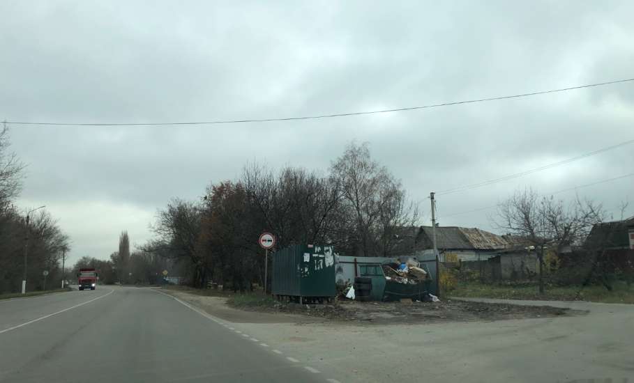 Вся Солидарность завалена мусором!