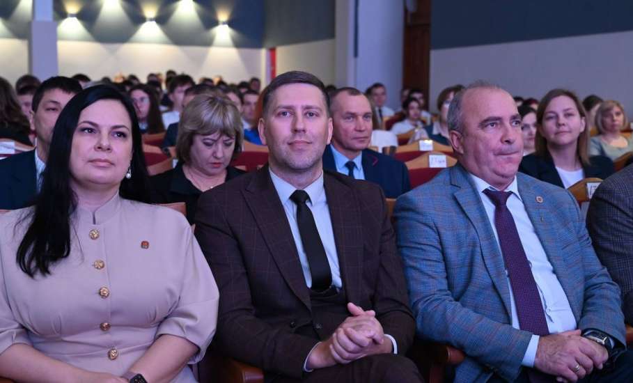 Сегодня в Доме культуры железнодорожников состоялось торжественное мероприятие!