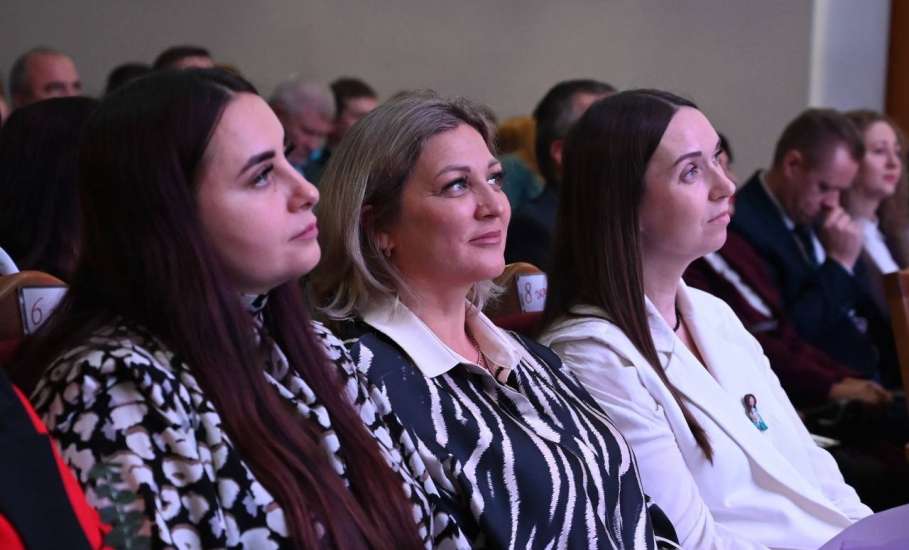 Сегодня в Доме культуры железнодорожников состоялось торжественное мероприятие!