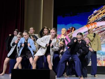 Отчетный концерт «Нам 8 лет» прошёл в Доме культуры железнодорожников