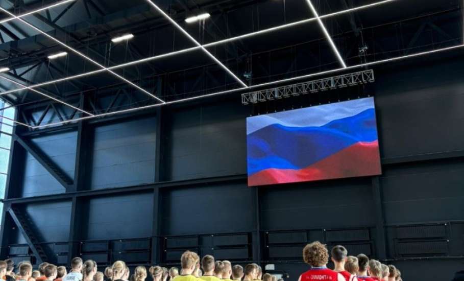 Во Дворце спорта имени Александра Петрова прошло Открытое первенство города Ельца по баскетболу