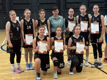 Во Дворце спорта имени Александра Петрова прошло Открытое первенство города Ельца по баскетболу