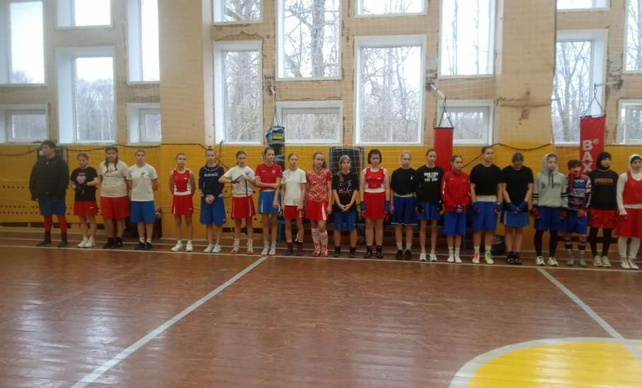 Девушки из Ельца приняли участие в сборах по боксу в Подмосковье