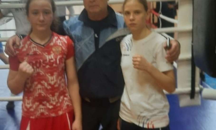 Девушки из Ельца приняли участие в сборах по боксу в Подмосковье