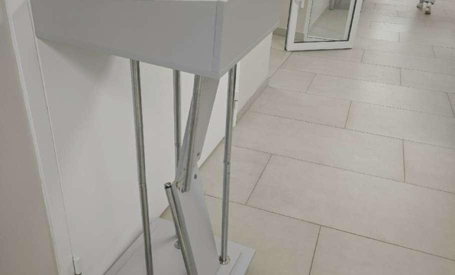 В елецкой поликлинике пьяный устроил дебош!