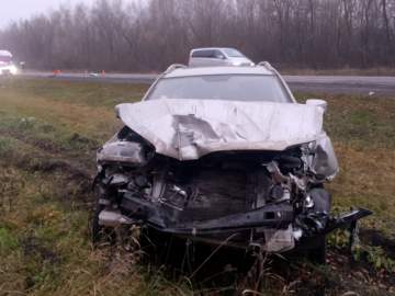 В Елецком районе в столкновении с КамАЗом пострадала пассажирка иномарки