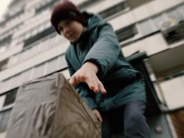 Внимание! Не поднимайте на улице любые предметы, включая пачки денег или перевязанные купюры!