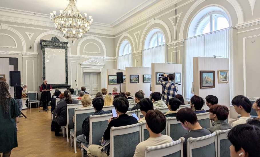 В музее Воинской Славы Ельца можно посетить передвижную выставку