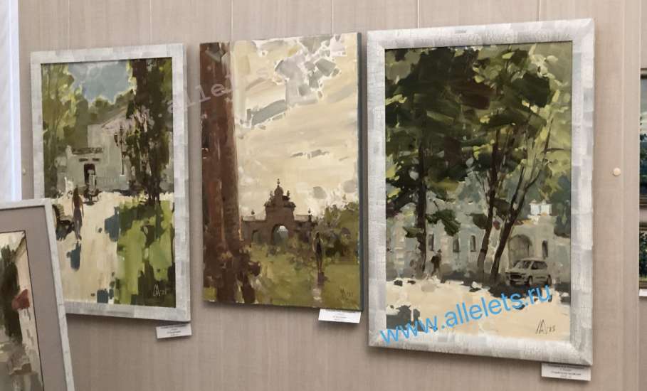 А вы ещё не посетили выставку картин в Ельце?