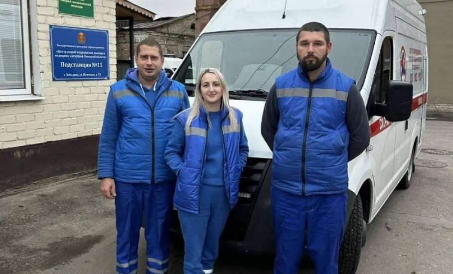 Лебедянка родила в машине скорой помощи по пути в роддом!