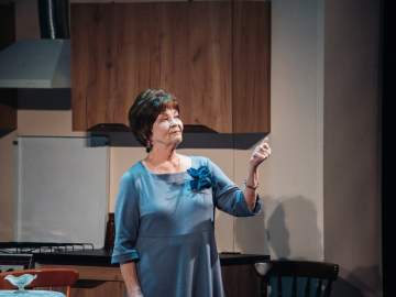 В Ельце состоялась премьера спектакля «Фиолетовые облака»