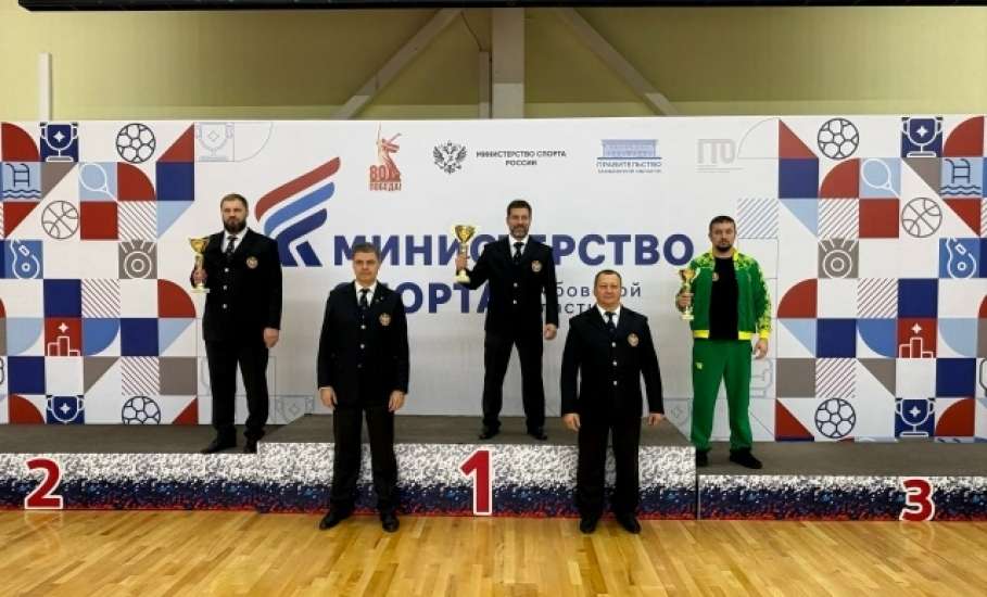 16 ноября в спортивно-тренировочном центре "Тамбов" в городе Тамбове состоялись Чемпионат и Первенство Центрального федерального округа по киокусинкай