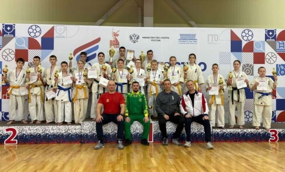 16 ноября в спортивно-тренировочном центре "Тамбов" в городе Тамбове состоялись Чемпионат и Первенство Центрального федерального округа по киокусинкай