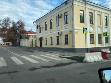 В Ельце дворник детского сада, расплатившийся в магазине чужой банковской картой, стал фигурантом уголовного дела о краже!