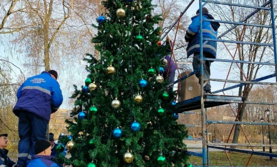 Подготовка к Новогодним праздникам в Ельце продолжается!