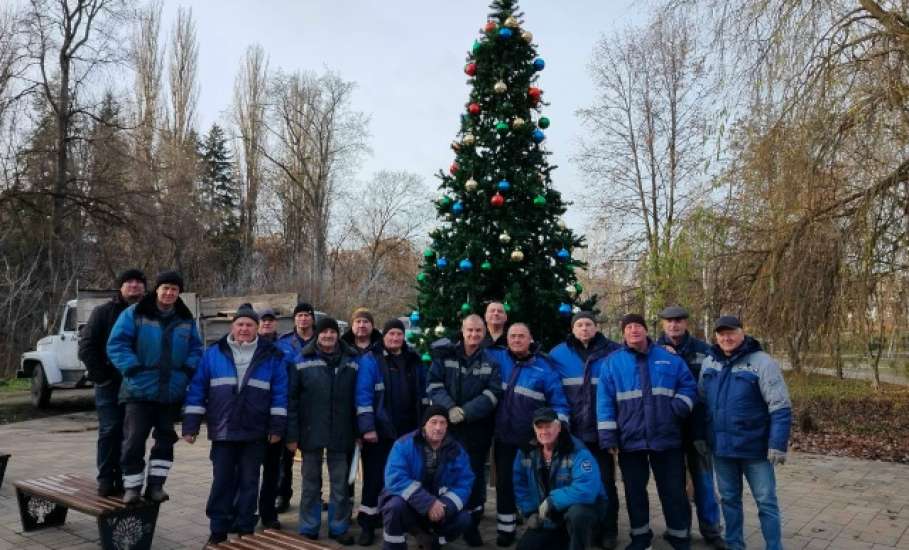 Подготовка к Новогодним праздникам в Ельце продолжается!