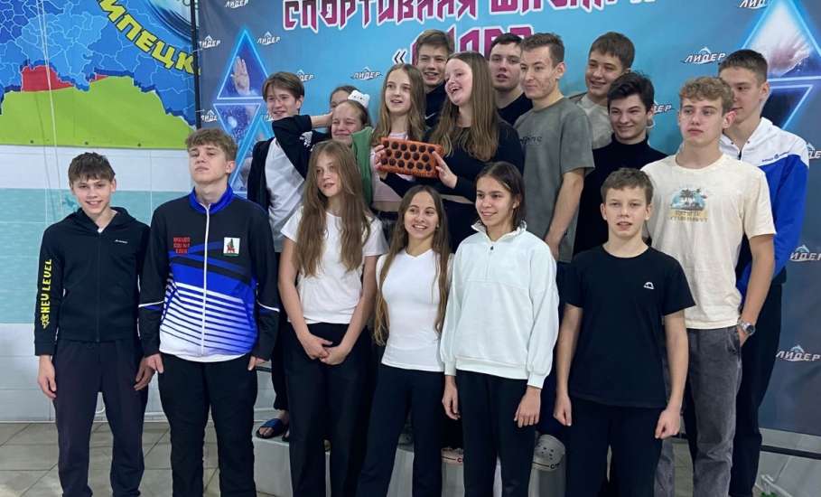 Елецкие пловцы успешно выступили на областных соревнованиях по плаванию