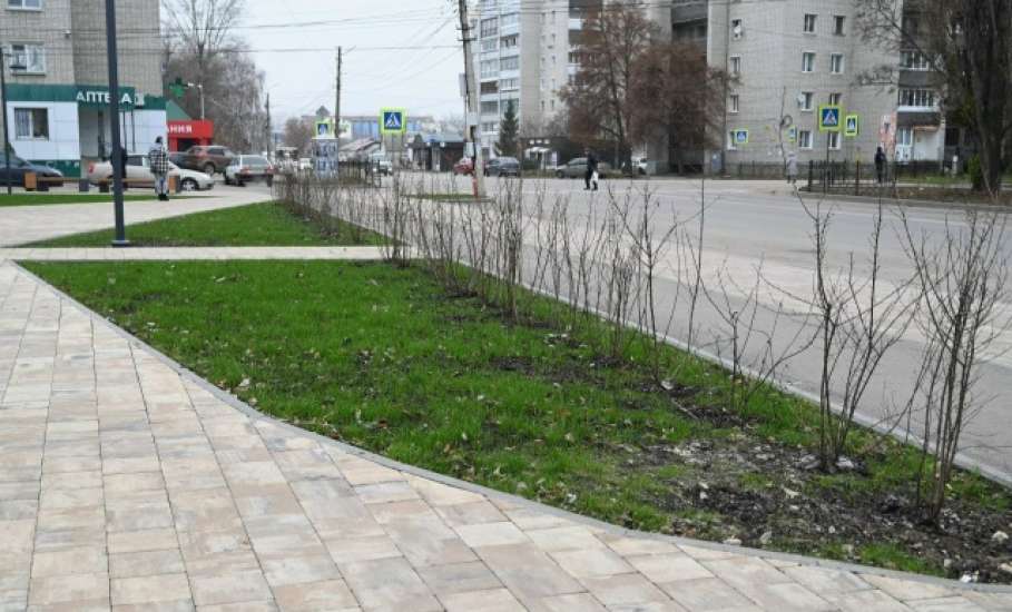 У ДК Железнодорожников в Засосне наконец облагородили остановку общественного транспорта!