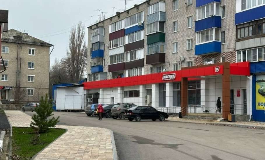 У ДК Железнодорожников в Засосне наконец облагородили остановку общественного транспорта!