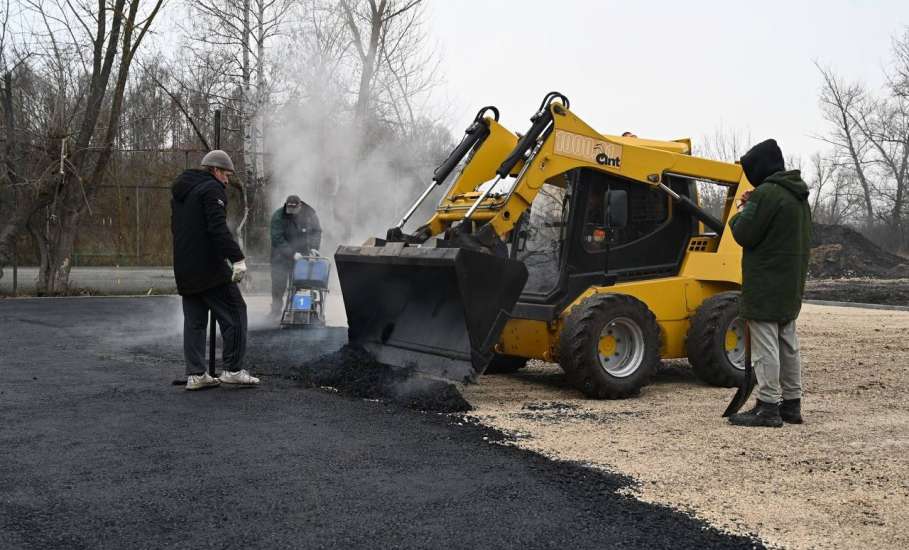 На улице Кротевича сегодня кипела работа в прямом смысле этого слова!