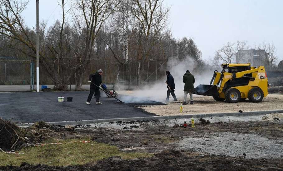 На улице Кротевича сегодня кипела работа в прямом смысле этого слова!