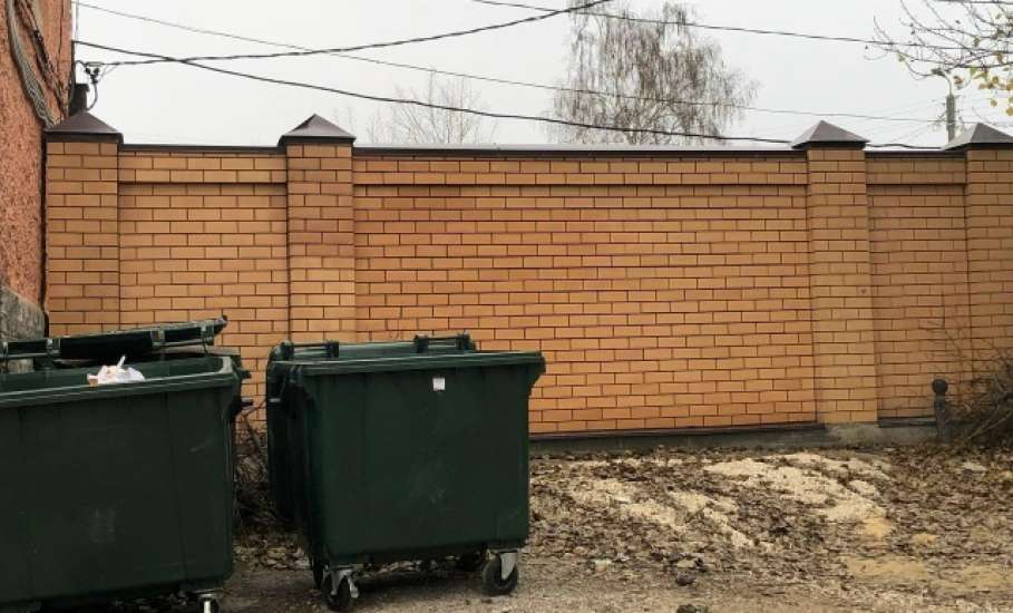 На улице Мира изменился способ утилизации отходов – с бестарного на контейнерный способ