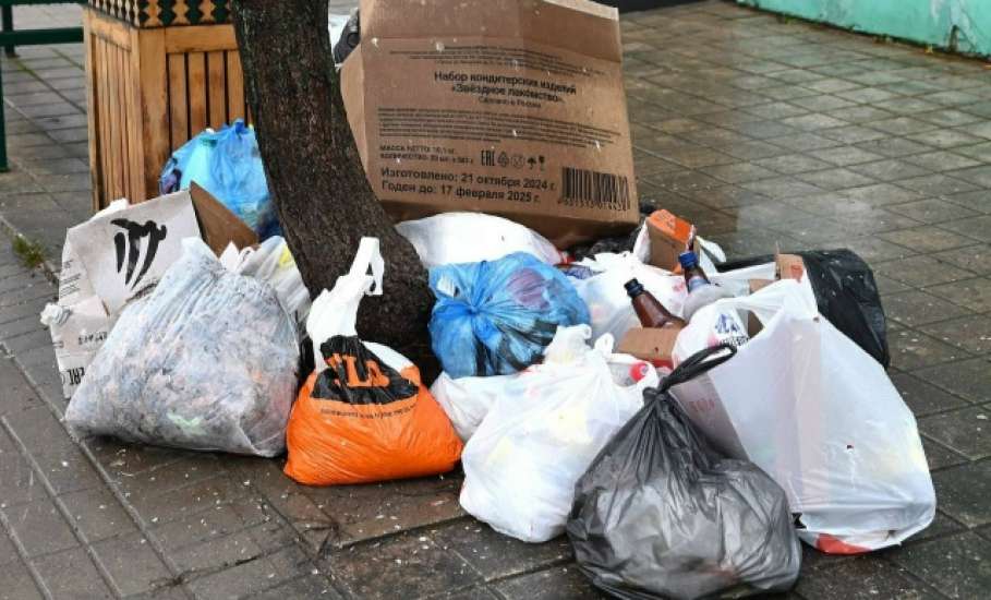 На улице Мира изменился способ сбора отходов: вместо бестарного теперь используется контейнерный!