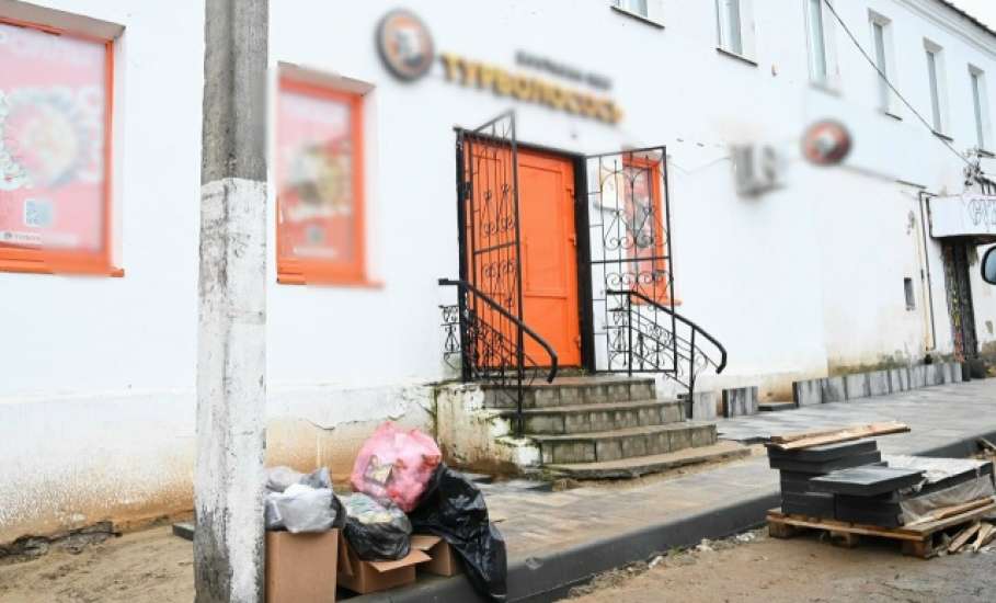 На улице Мира изменился способ сбора отходов: вместо бестарного теперь используется контейнерный!