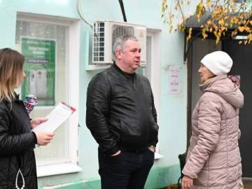 На улице Мира изменился способ сбора отходов: вместо бестарного теперь используется контейнерный!