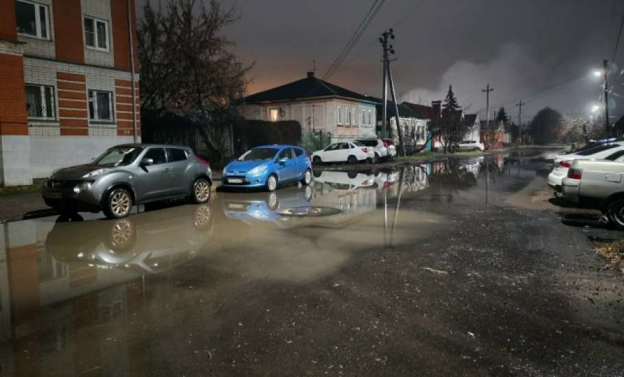 Мэр старался для людей, а подрядчик не углядел!
