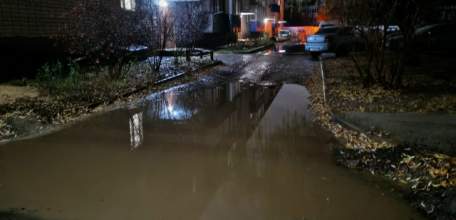 Мэр старался для людей, а подрядчик не углядел!