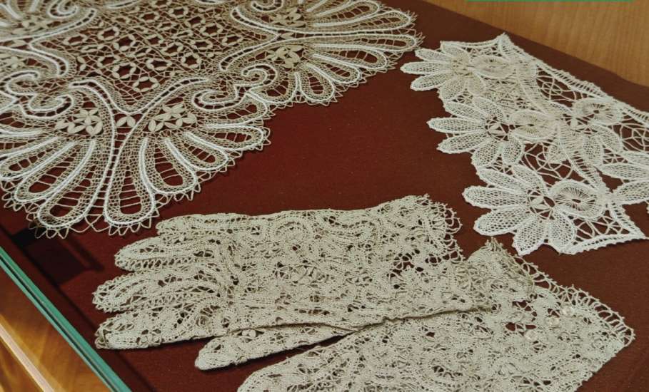 В Елецком музее воинской славы прошло яркое, тёплое и наполненное тончайшими нитями традиций мероприятие – «Кружевная история Екатерины Борисовой»