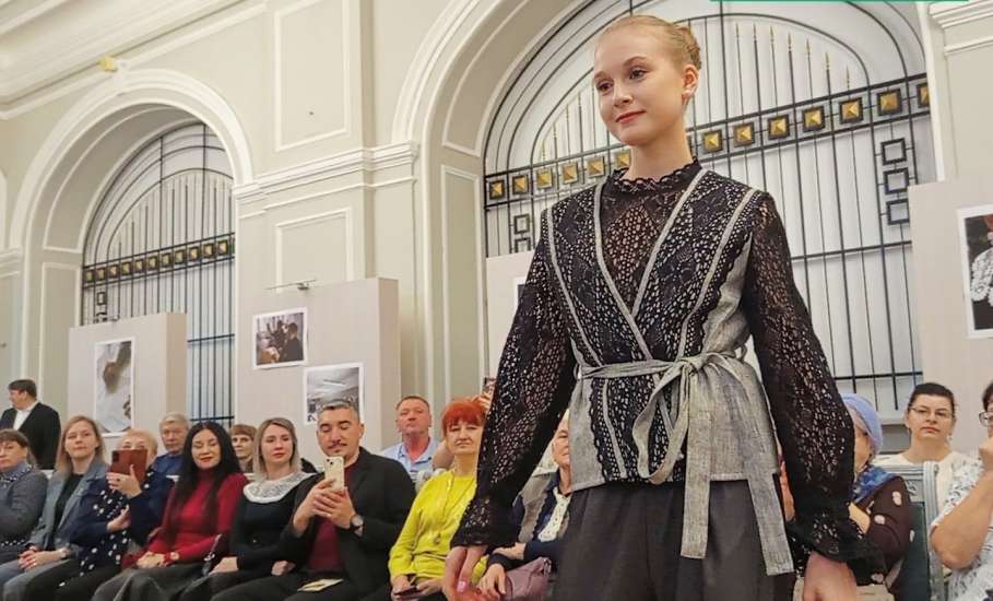 В Елецком музее воинской славы прошло яркое, тёплое и наполненное тончайшими нитями традиций мероприятие – «Кружевная история Екатерины Борисовой»