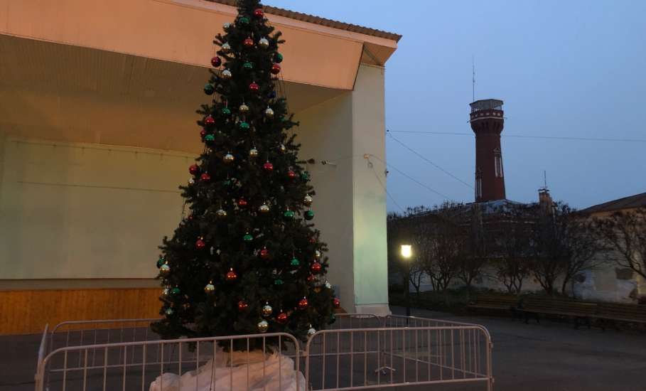 Регионы РФ получат 14 млрд рублей на повышение зарплат бюджетникам