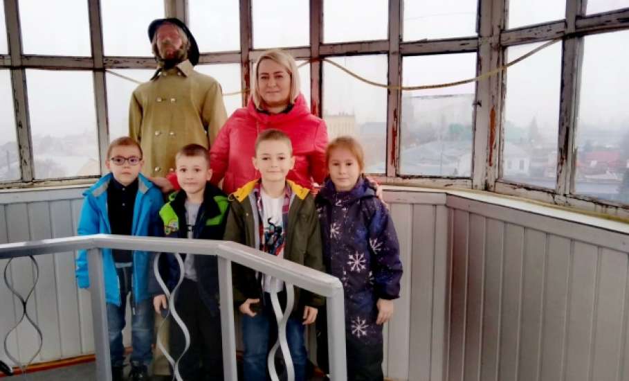 Воспитанники детсада №34 совершили экскурсию на пожарную каланчу Ельца