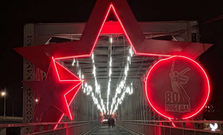 Разъяснение главы города Ельца по поводу ранней установки новогодних украшений