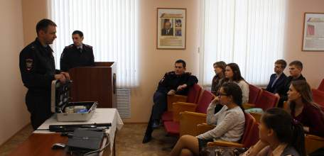 В Елецком ЛО МВД России на транспорте состоялся «День открытых дверей»