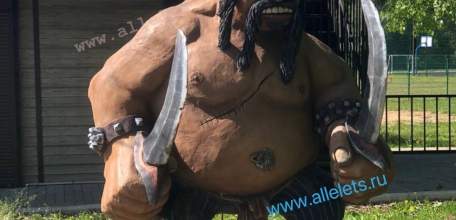 Ельчанка украла деньги с банкета, а в придачу ударила ножом в живот знакомого!